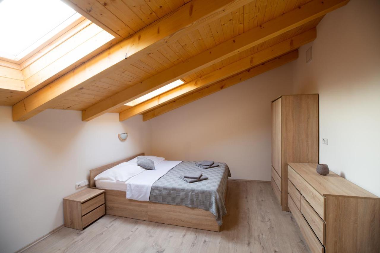 Appartement Kuca Nerezinka à Nerezine Extérieur photo