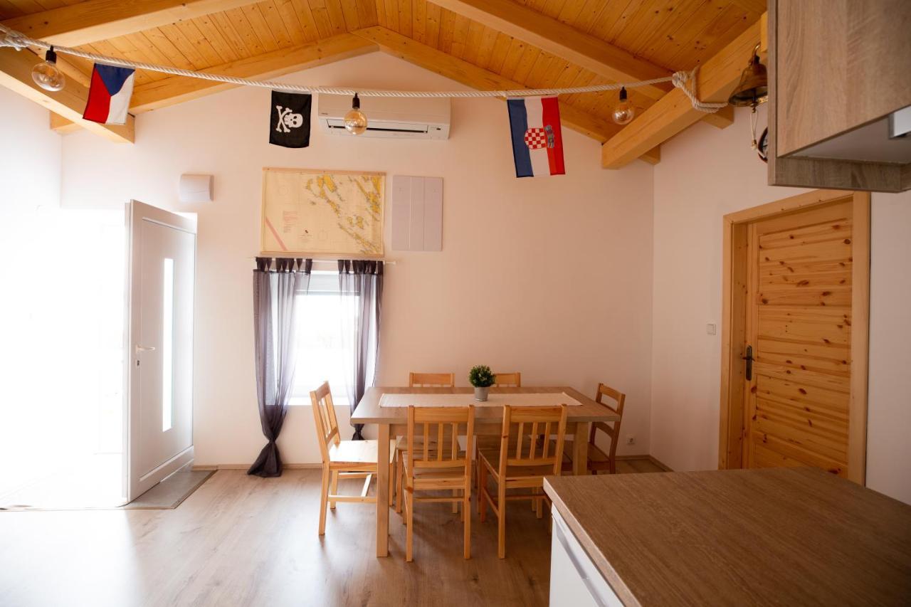 Appartement Kuca Nerezinka à Nerezine Extérieur photo